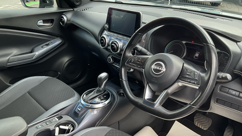 Nissan Juke 1.6 Hybrid N-Connecta 5dr Auto Hybrid Hatchback